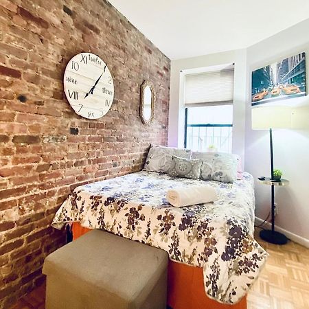 Times Square Manhattan - Private Room In 2 Bedroom Apartment New York Bagian luar foto