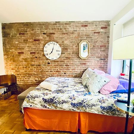 Times Square Manhattan - Private Room In 2 Bedroom Apartment New York Bagian luar foto