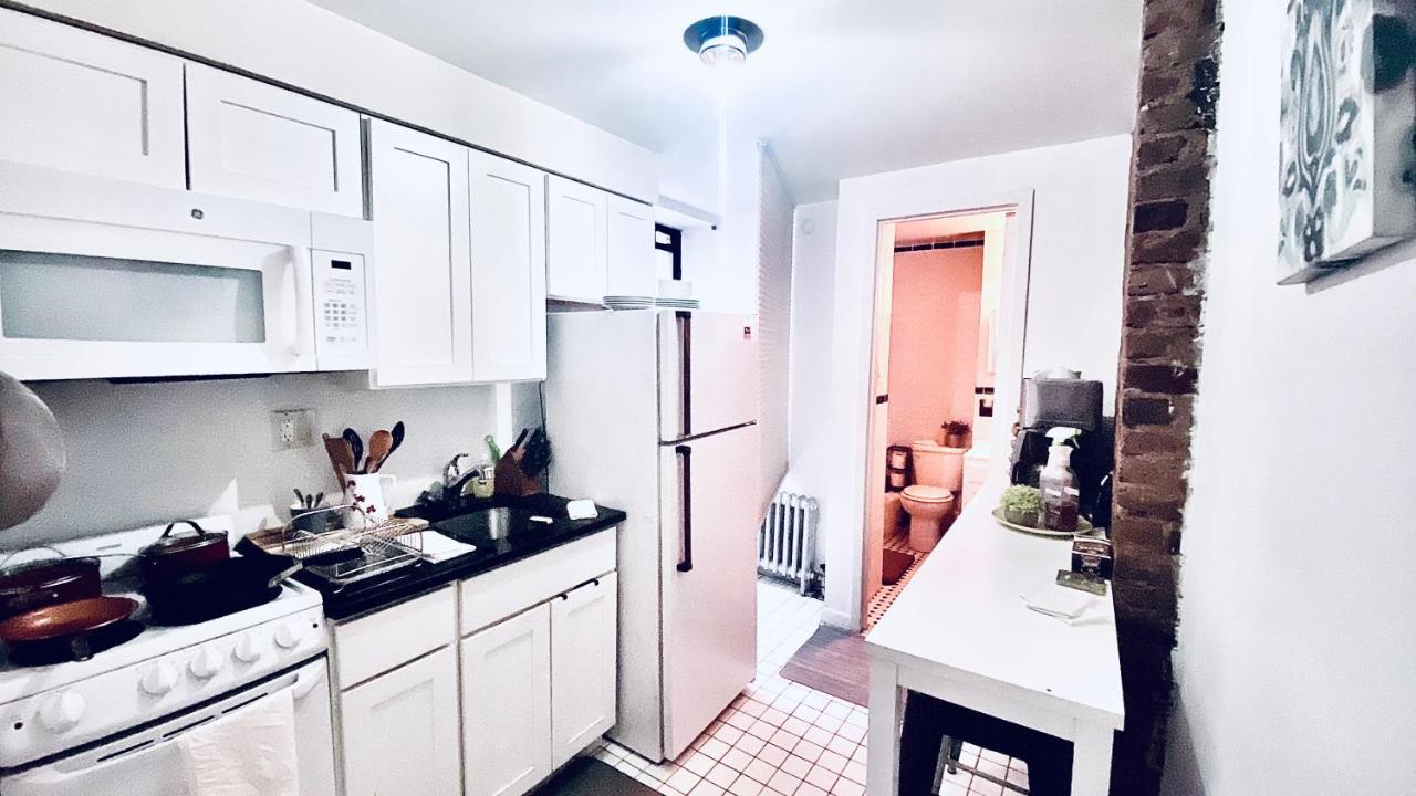 Times Square Manhattan - Private Room In 2 Bedroom Apartment New York Bagian luar foto
