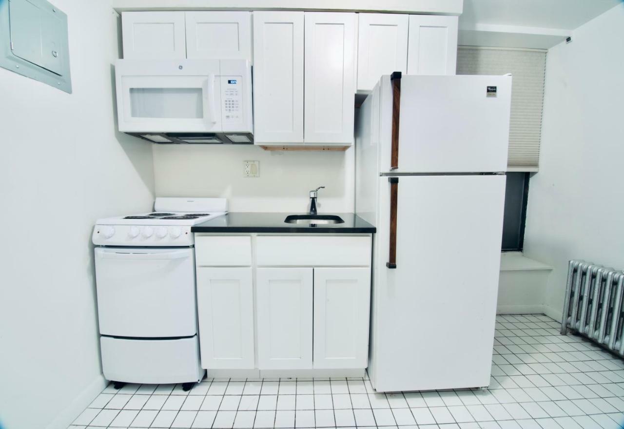 Times Square Manhattan - Private Room In 2 Bedroom Apartment New York Bagian luar foto